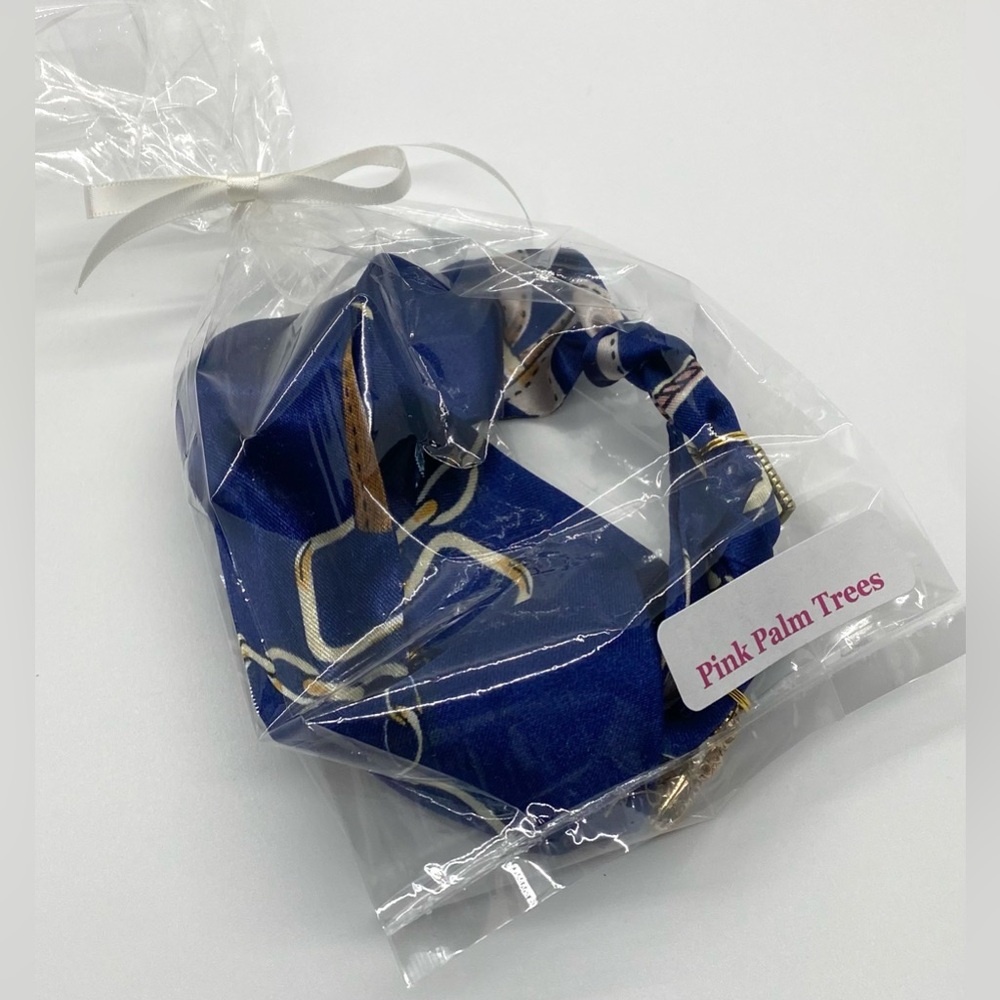 Blue White Gold Mod Satin Scarf Necklace Gold Charms Boho Fall Retro Preppy - Picture 8 of 10